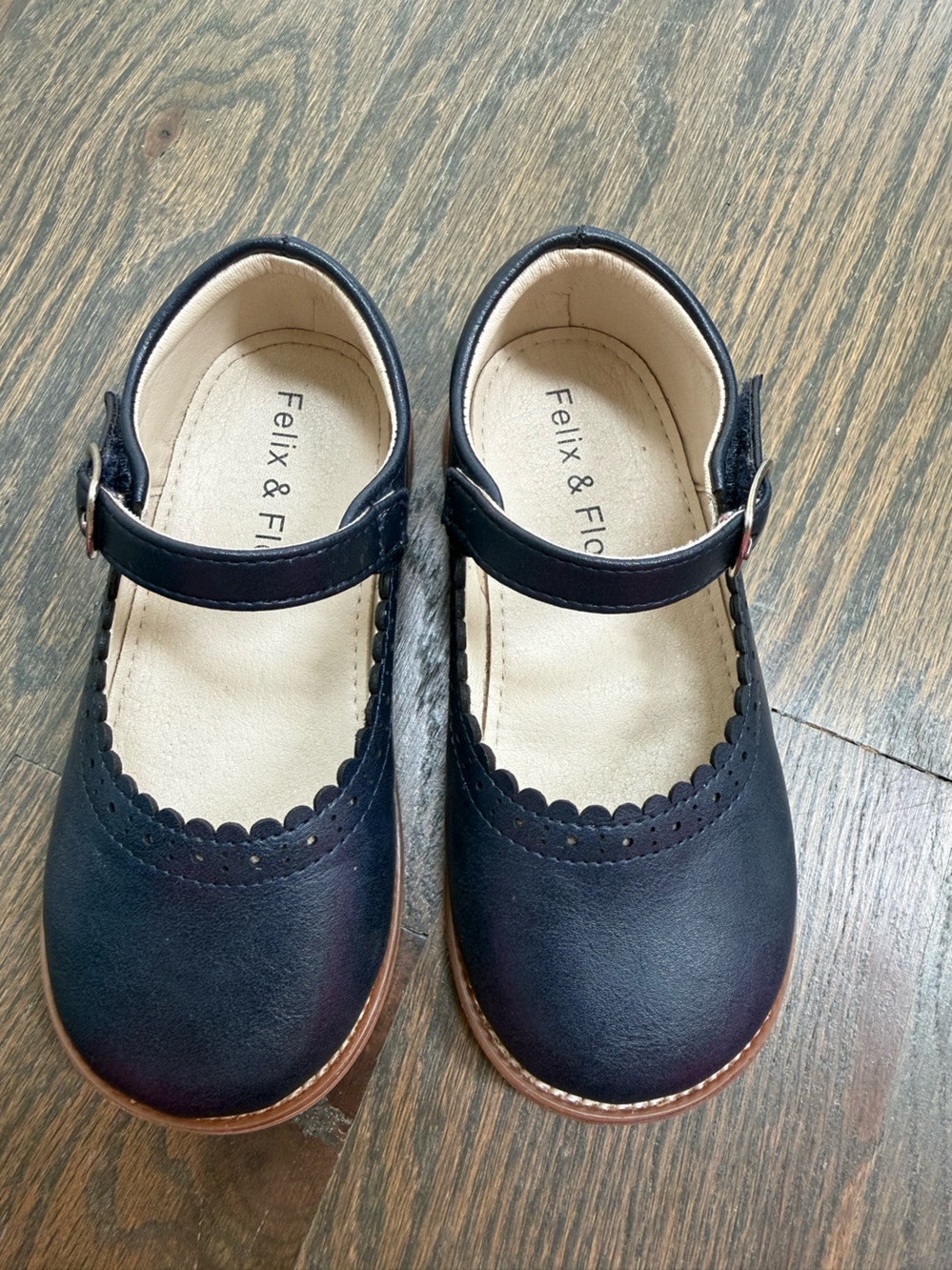 Felix & Flo Girls' Navy Mary Jane Dress Shoes with Scalloped Trim